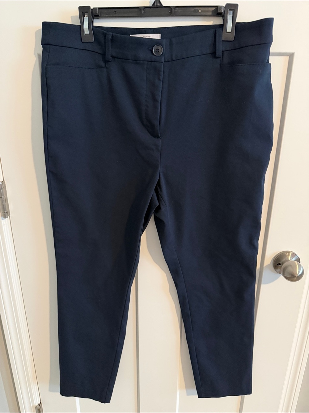 LOFT Sutton Skinny Curvy Fit - Navy- ankle size 14 Curvy